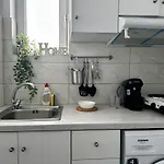Modern In Town, Walking Distance To The - No 4 Apartamento Cós